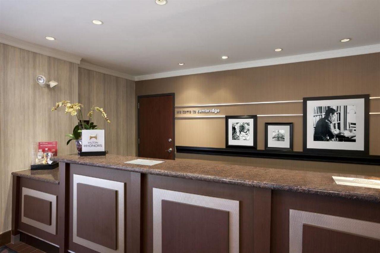 Hampton Inn Cambridge Extérieur photo